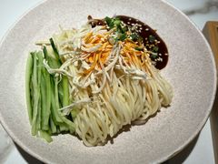 鸡丝凉面-麻六记(新天地店)