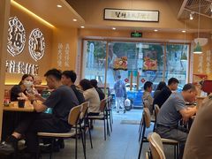 -华记煲仔华·煲仔饭(市桥易发店)