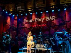 -FOUR PLAY BAR