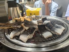 -围炉肉舍•炭烤活鳗•丹东海鲜烤肉(步行街店)