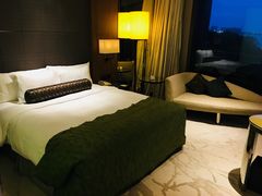 -上海滴水湖皇冠假日酒店