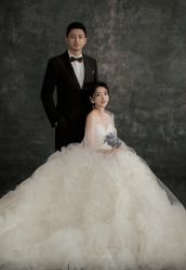 -雪中彩影婚纱摄影·微光艺术中心