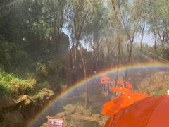 -雪山彩虹谷景区