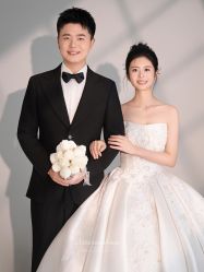 -雪中彩影婚纱摄影·微光艺术中心