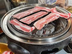 -围炉肉舍•炭烤活鳗•丹东海鲜烤肉(步行街店)