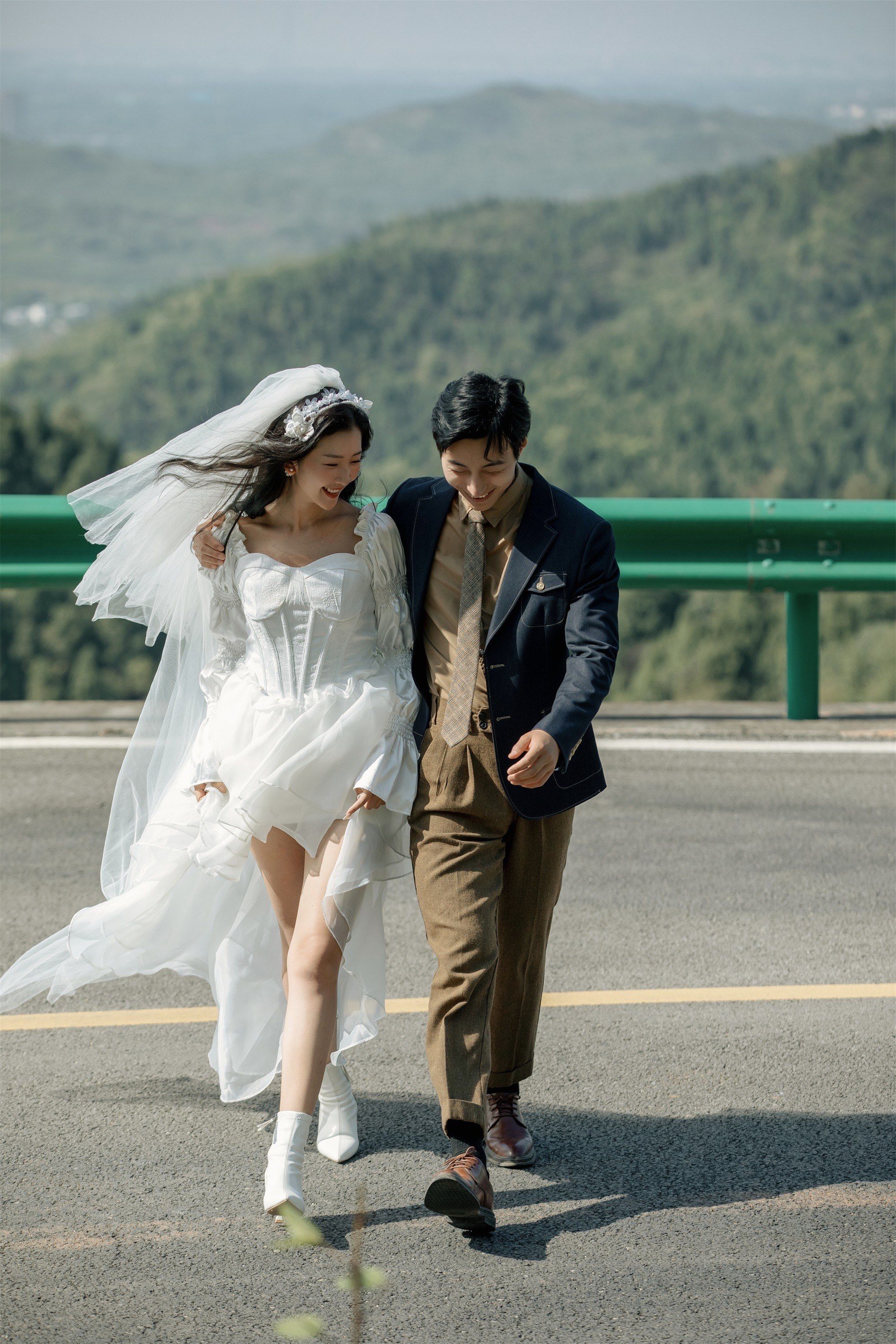 #丽江雪山公路小清新婚纱照