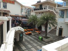 -亚龙湾亚泰商业街