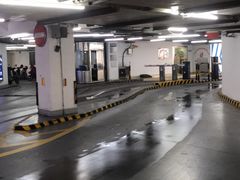 -百联西郊购物中心·停车场