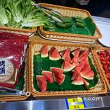 撸串，炸鸡，🍉，蛋糕[礼花]