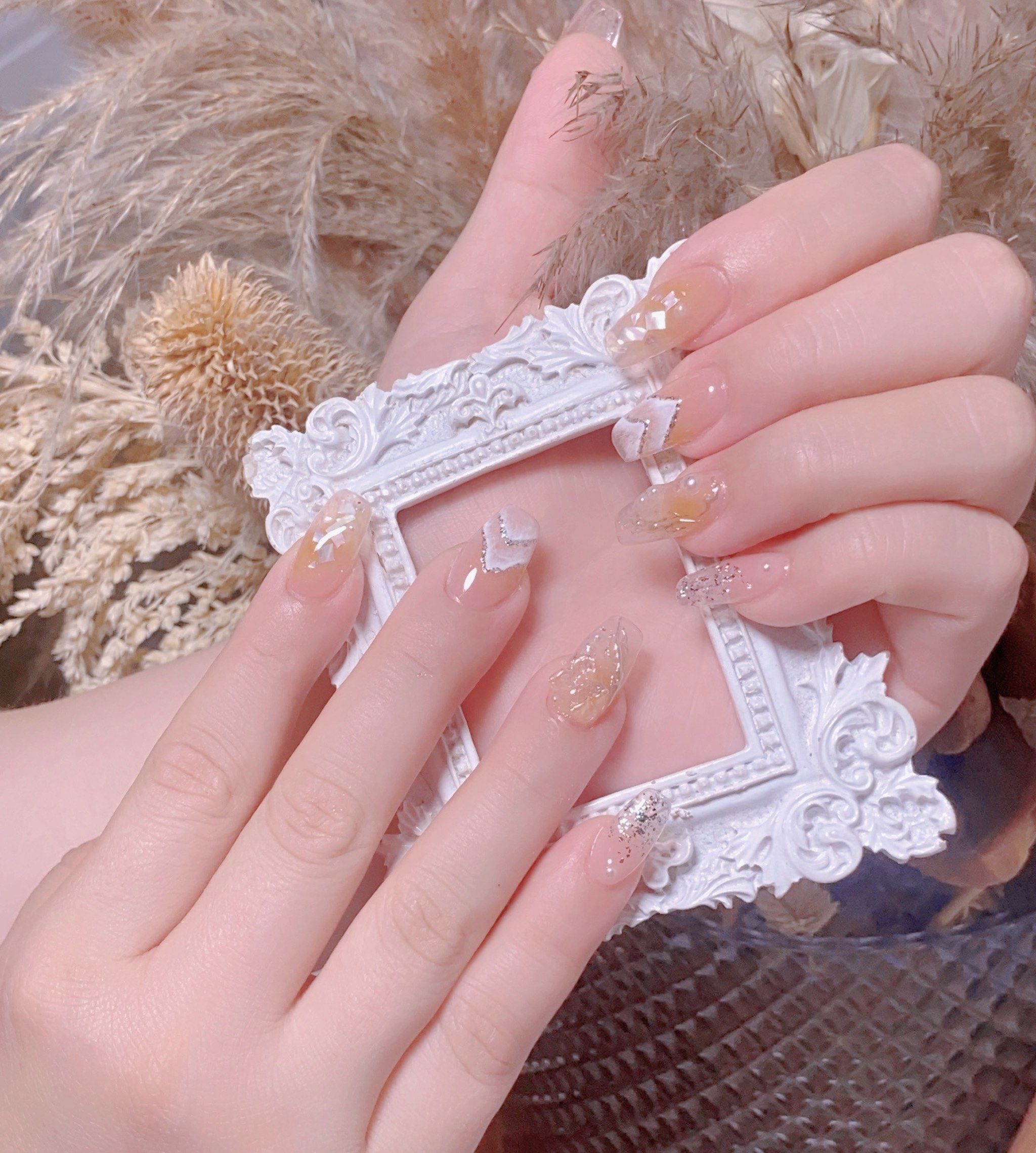 超级仙气温柔高级感十足山丘美甲
精致小仙女必备～blingbling惹人