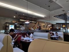 -爱丽丝牛排西餐厅(光谷步行街店)