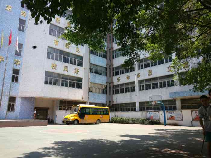 龙涛小学-"环境坐落在赤岗的地界 老师师资力量雄厚 .