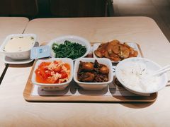 -老乡鸡(上海白玉兰广场店)