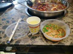 -肖肖酸萝卜鱼火锅(总店)