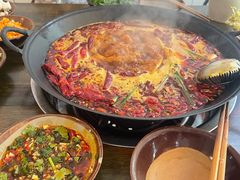 -黄潇洒老火锅(九眼桥宏济巷店)