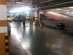 -百联中环购物广场-停车场