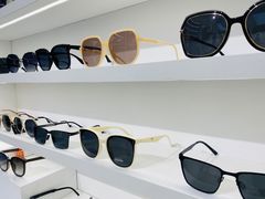 -美式眼镜·授权蔡司.依视路.尼康.豪雅.明月(南翔印象城店)