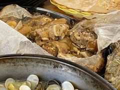 泥烩猪手-御霞苑泥烩鸡休闲农庄