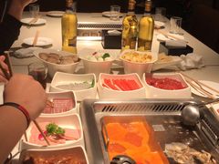 -海底捞火锅鲜切牛肉主题店(长寿路店)