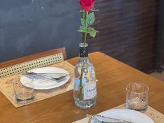 -Mark&Mars Restaurant