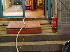 门面-嘎嘎鸭下巴·爆辣干锅(明教寺店)