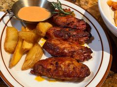 炭烤鸡翅配炸薯角-BROWNSTONE布朗石西班牙餐厅(富城店)