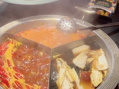 -廖掌柜·重庆鲜货火锅(上海首店)