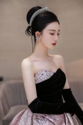 -艾米丽婚纱礼服