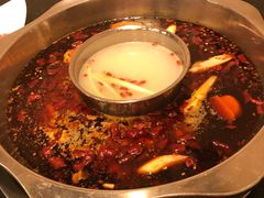 -小天鹅火锅·一线江景洪鼎旗舰店(洪崖洞店)
