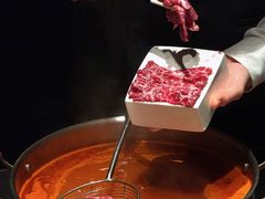 -左庭右院鲜牛肉火锅黑金店(陆家嘴中心店)