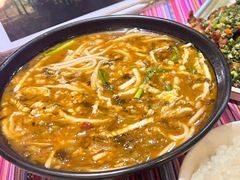 -香巴拉云南餐厅(华莱坞店)