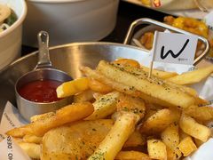 -W COLLECTIVE  DESSERT SHOP