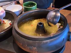 -云海肴·汽锅鸡·云南菜(天山百盛优客店)