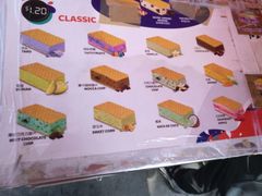 -詹爷爷乌节路街头冰淇淋