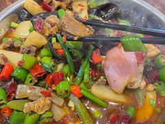 -乡土特色.冷锅鱼.牦牛肉汤锅