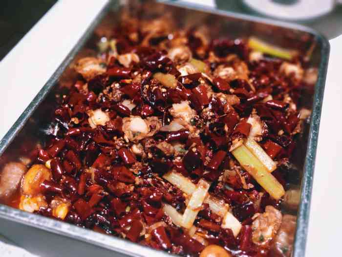 胡大饭馆(簋街总店)-"小龙虾很好吃,中午去的,烧烤全部是凉的上.