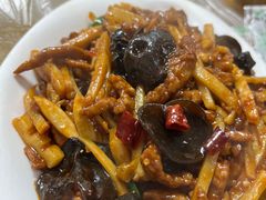 鱼香肉丝-西大酒店