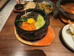 传统石锅拌饭-大同江朝鲜菜•长春地标美食(绿园吾悦广场店)