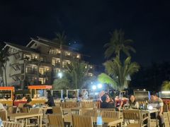 -亚龙湾希尔顿自助餐厅·海鲜·烧烤·沙滩BBQ·现场乐队