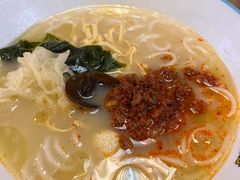 -灵芝妹子海鲜米线(香炉礁山姆店)