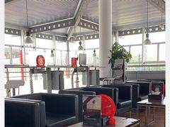 -珠海仁孚奔驰4S店(上冲店)