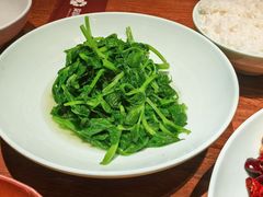 清炒豌豆尖-双流老妈兔头(荟聚店)