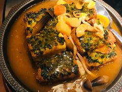 海鲜豆腐煲-渝半城经典川粤菜(重庆天地店)