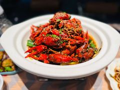 -肥肥虾庄·金牌油焖大虾(汉街SKP店)