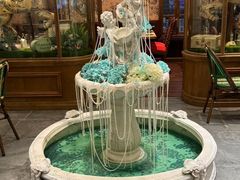-秘密旅行Bonjour(黑金冠 江南西店)