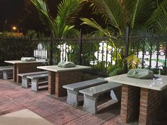 -墨脱石锅椰子鸡•香草鸭•东山羊(大东海店)