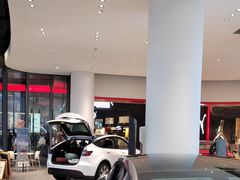 -TESLA 特斯拉(广州天环广场体验店)
