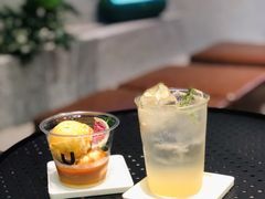 -HUG·拥抱咖啡(郑州宝龙广场店)