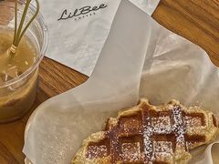 蜂巢可颂华夫饼-LilBee Coffee