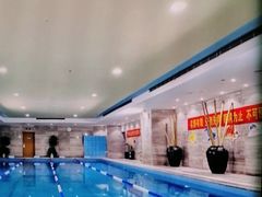 -小蓝鲸游泳培训基地(石景山店)